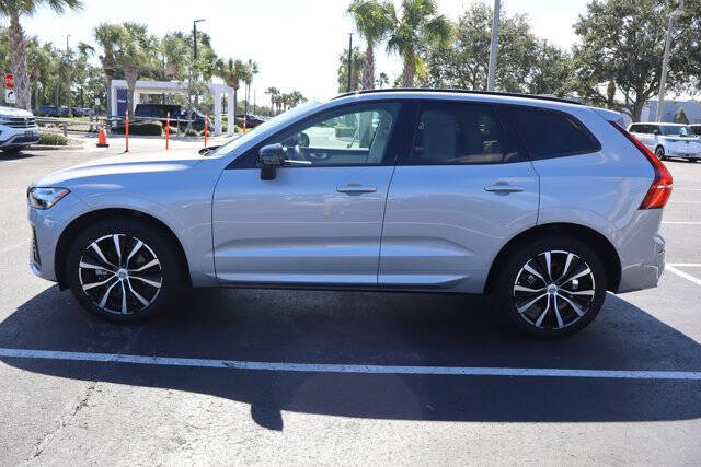 2024 Volvo XC60 B5 Plus Dark Theme