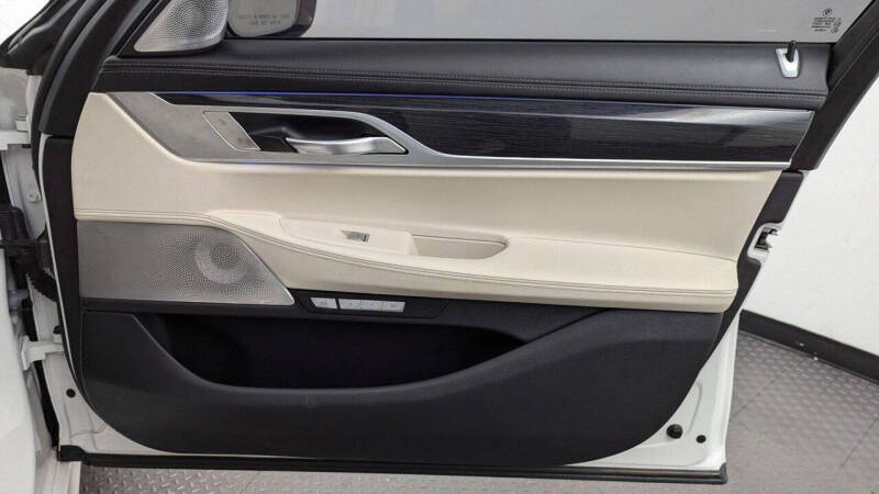 2017 BMW 7 Series 750i