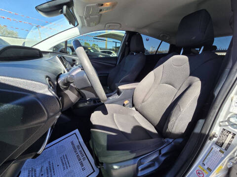 2021 Toyota Prius LE