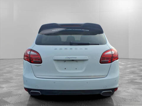2014 Porsche Cayenne Platinum