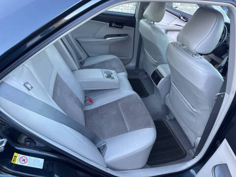 2012 Toyota Camry Hybrid XLE