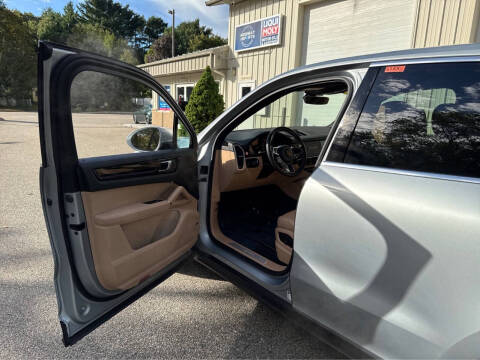 2023 Porsche Cayenne E-Hybrid