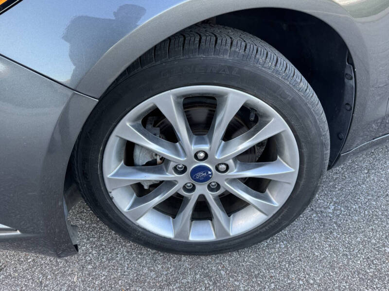 2017 Ford Fusion Hybrid SE