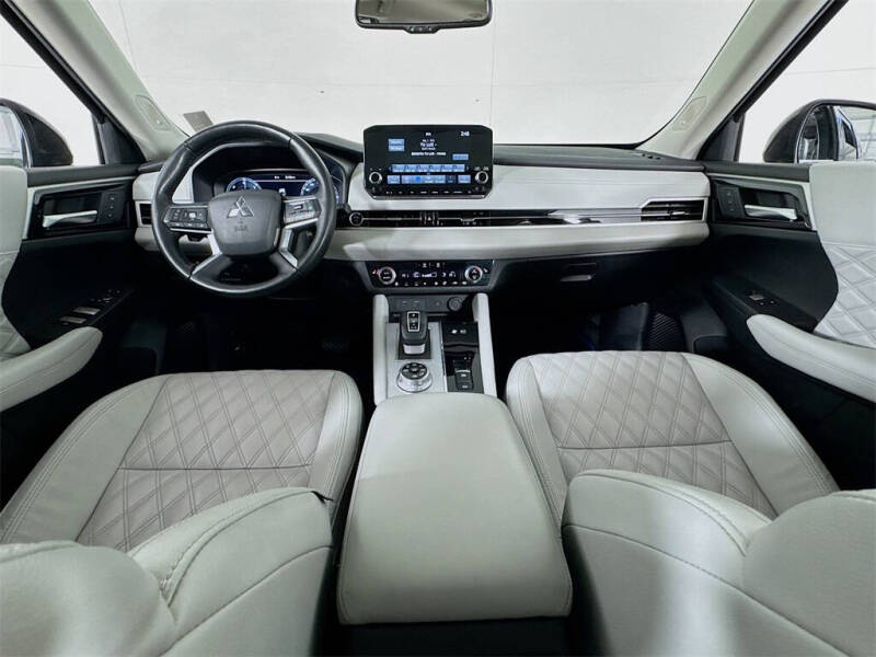 2024 Mitsubishi Outlander PHEV SEL