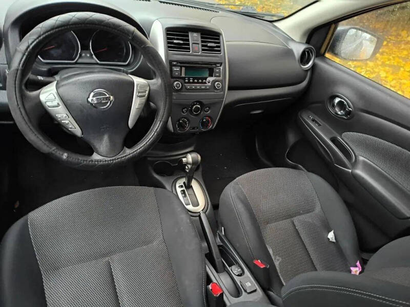 2015 Nissan Versa 1.6 S