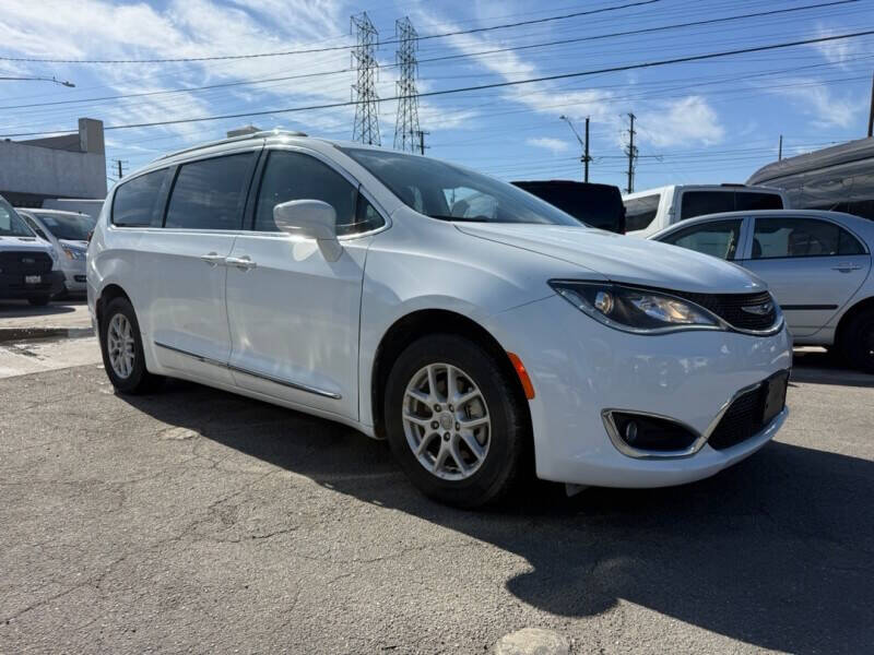 2020 Chrysler Pacifica Touring L