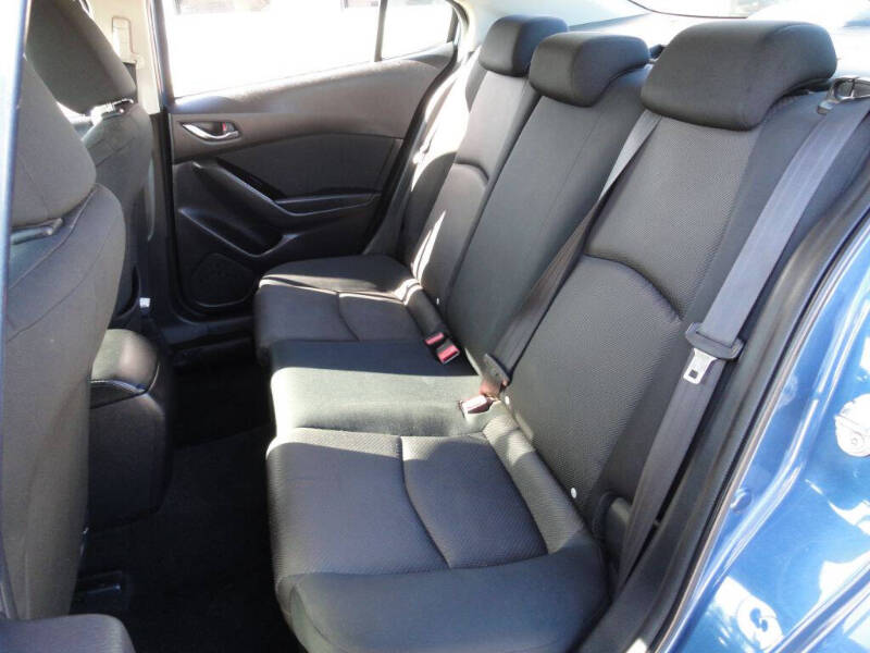 2017 Mazda MAZDA3 Sport