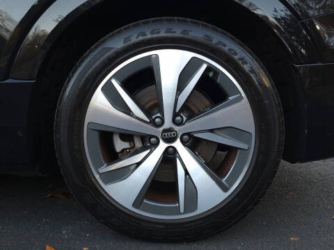 2024 Audi Q8 e-tron quattro Premium Plus