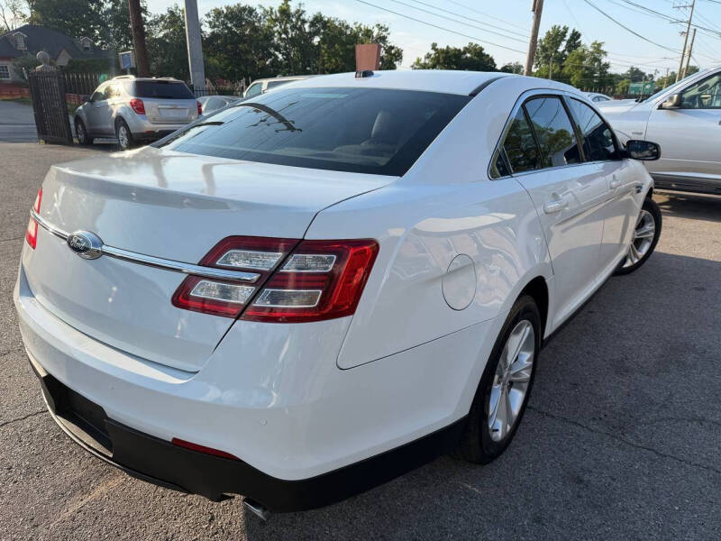 2014 Ford Taurus SEL