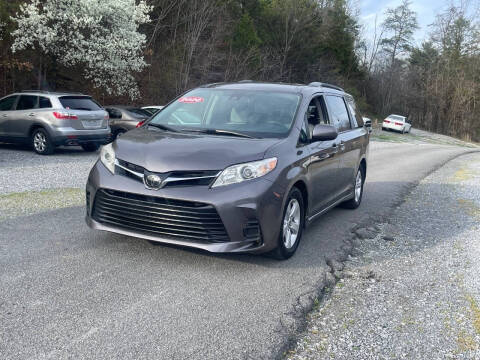 2020 Toyota Sienna LE Mobility 7-Passenger