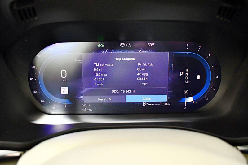 2022 Volvo XC60 B5 Momentum