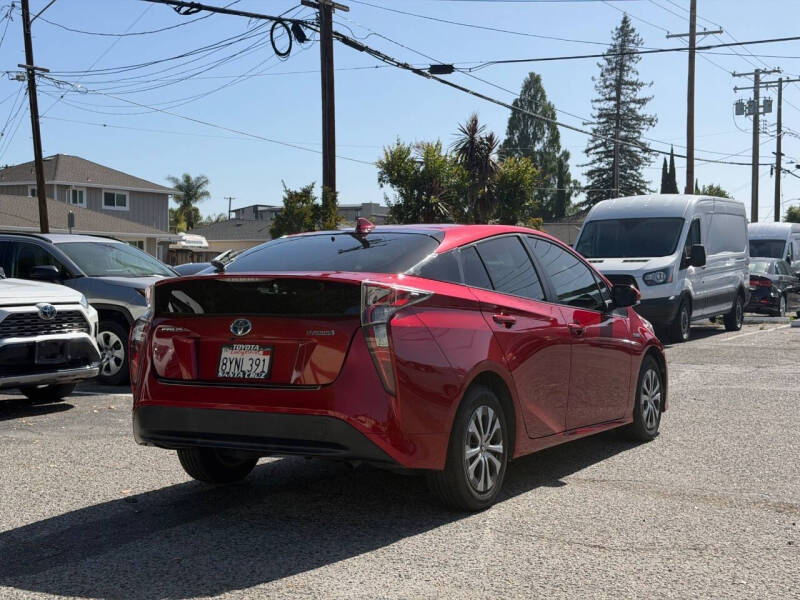 2016 Toyota Prius Two