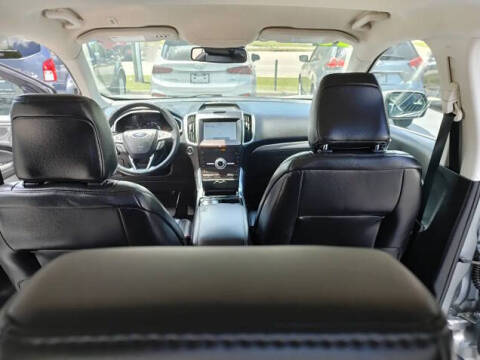 2020 Ford Edge Titanium