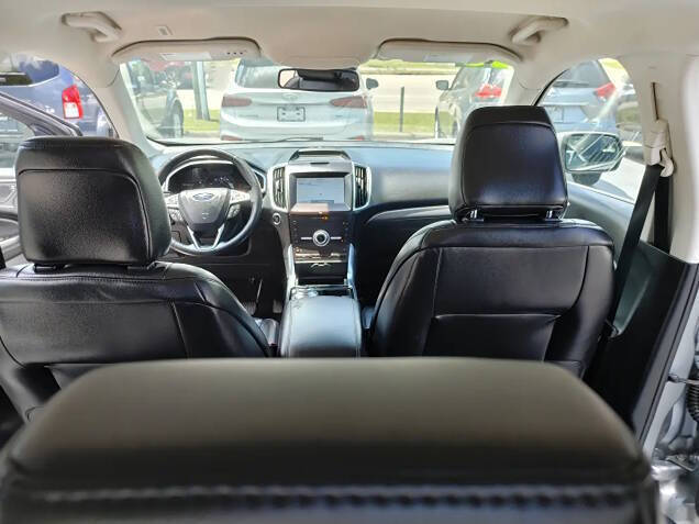 2020 Ford Edge Titanium