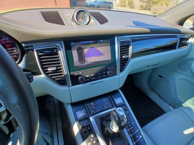 2017 Porsche Macan S