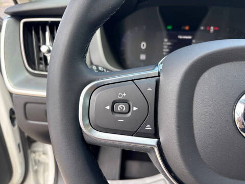 2023 Volvo XC60 B5 Core