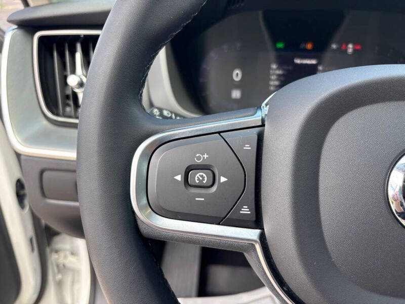2023 Volvo XC60 B5 Core