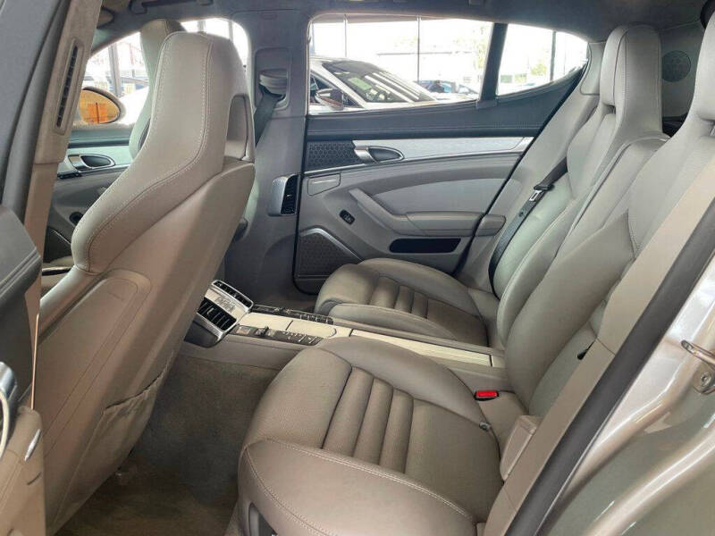 2012 Porsche Panamera Turbo