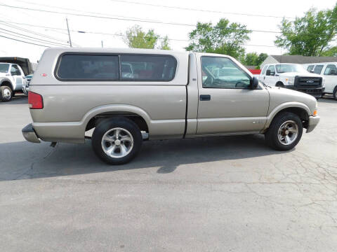 2000 Chevrolet S-10 LS
