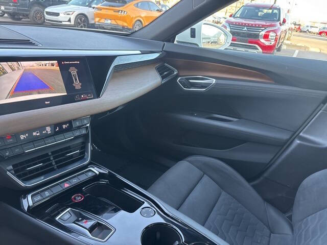 2022 Audi e-tron GT quattro Premium Plus