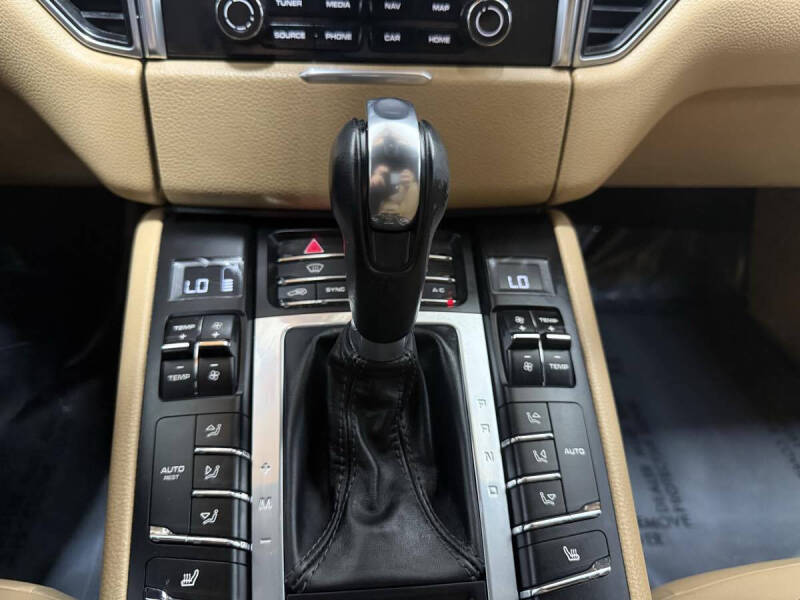 2017 Porsche Macan
