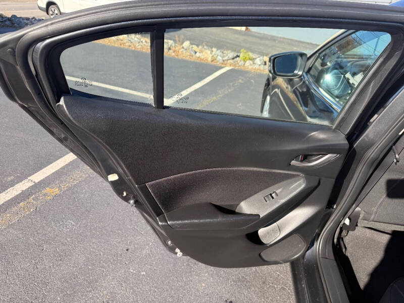 2016 Mazda MAZDA3 i Sport