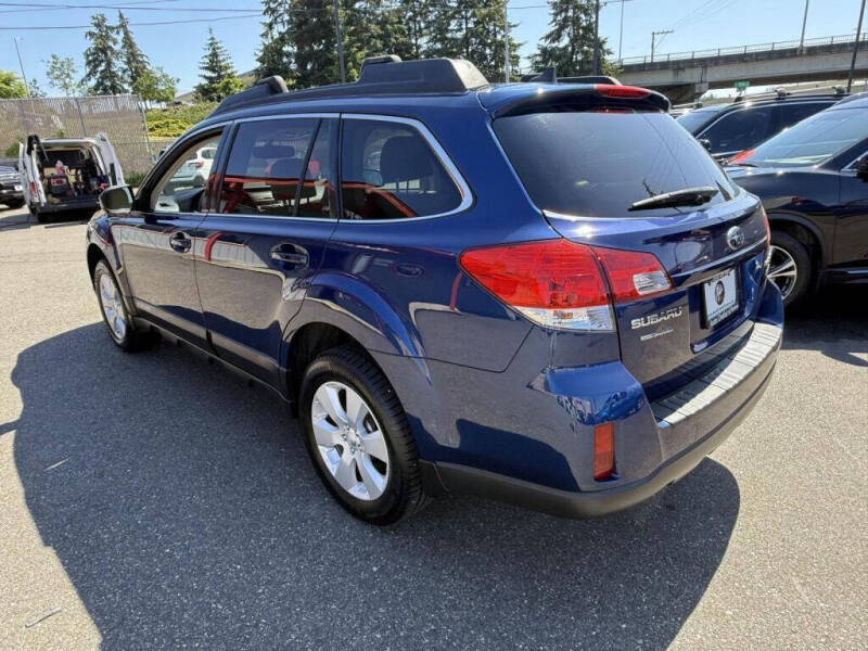 2011 Subaru Outback 2.5i Limited