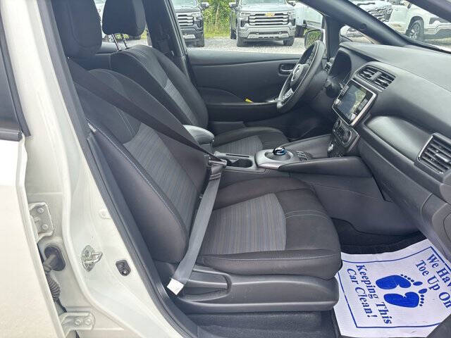 2022 Nissan LEAF S