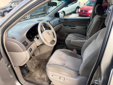 2008 Toyota Sienna LE 7-Passenger