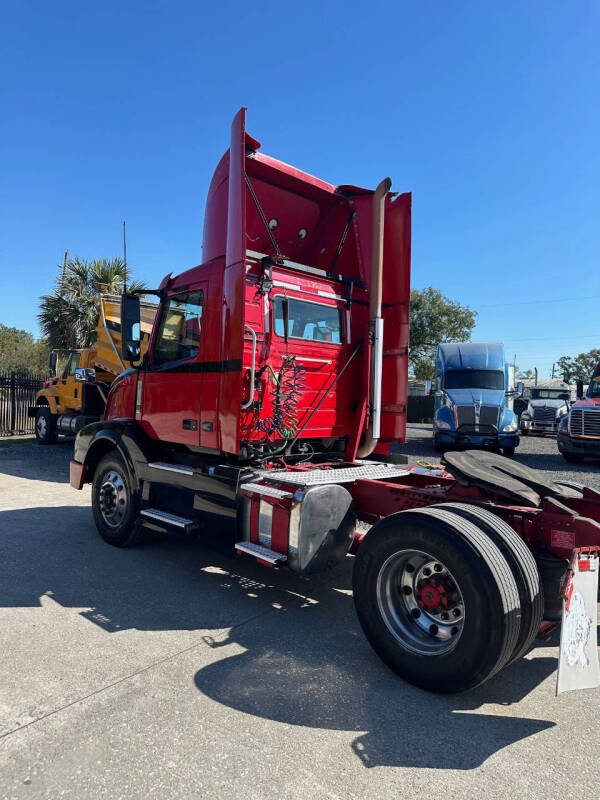 2015 Volvo VNL SINGLE AXLE DAY CAB