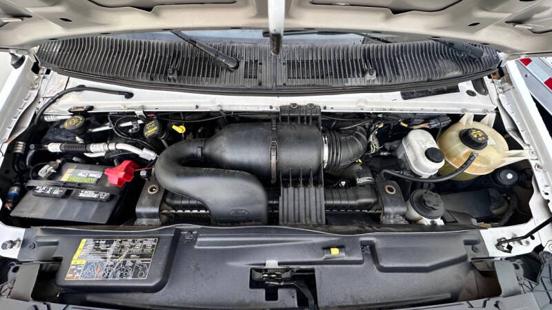 2011 Ford E-Series E-350 SD