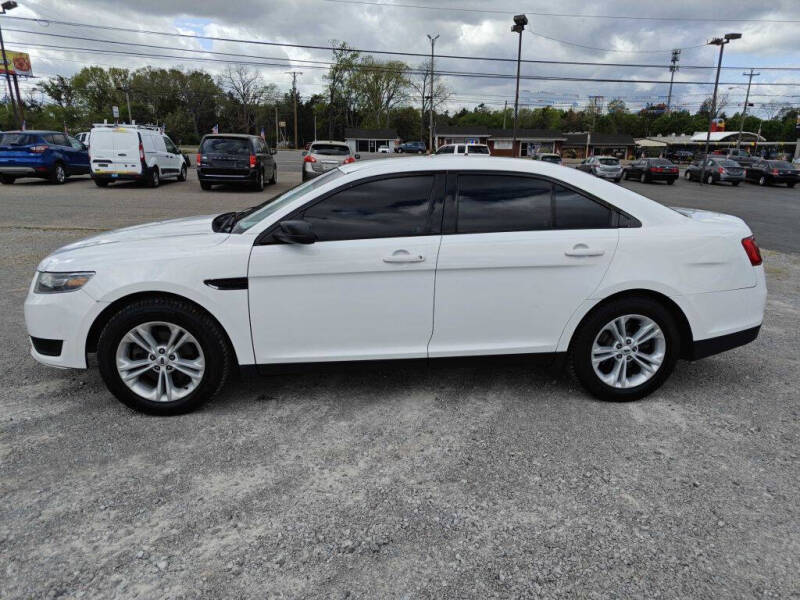 2015 Ford Taurus
