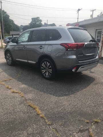 2020 Mitsubishi Outlander ES