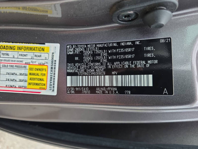 2021 Toyota Sienna XLE 8-Passenger