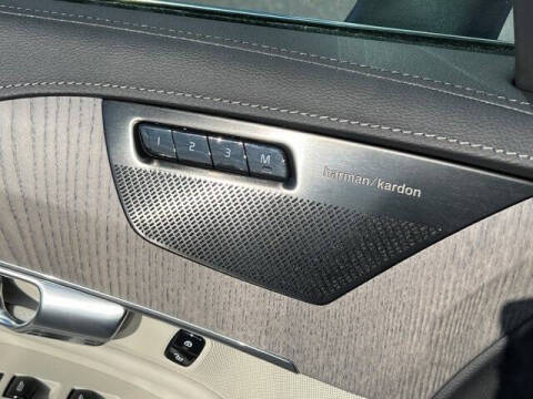 2023 Volvo XC90 Recharge T8 Ultimate Bright Theme 6P