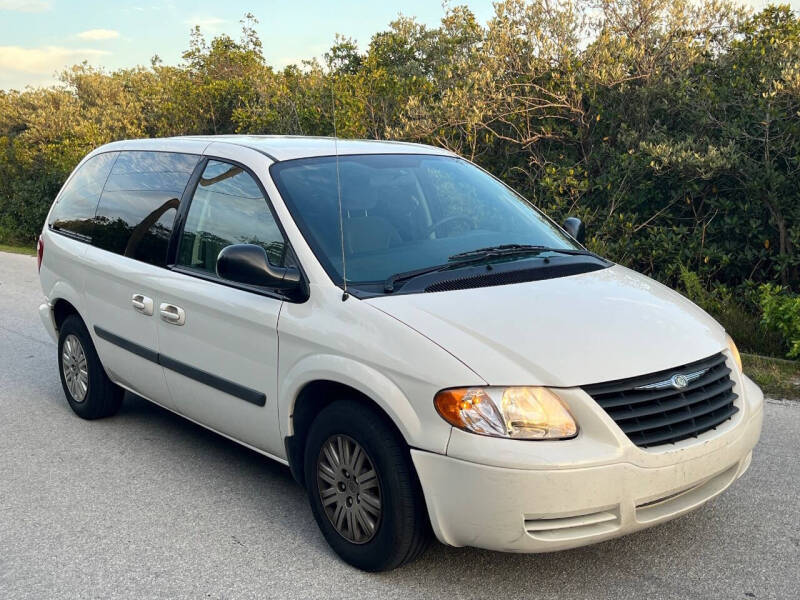 2005 Chrysler Town and Country