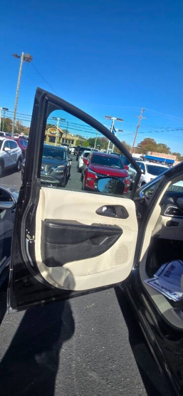 2021 Chrysler Pacifica Touring L