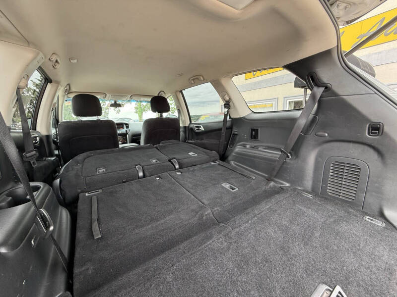 2015 Nissan Pathfinder S