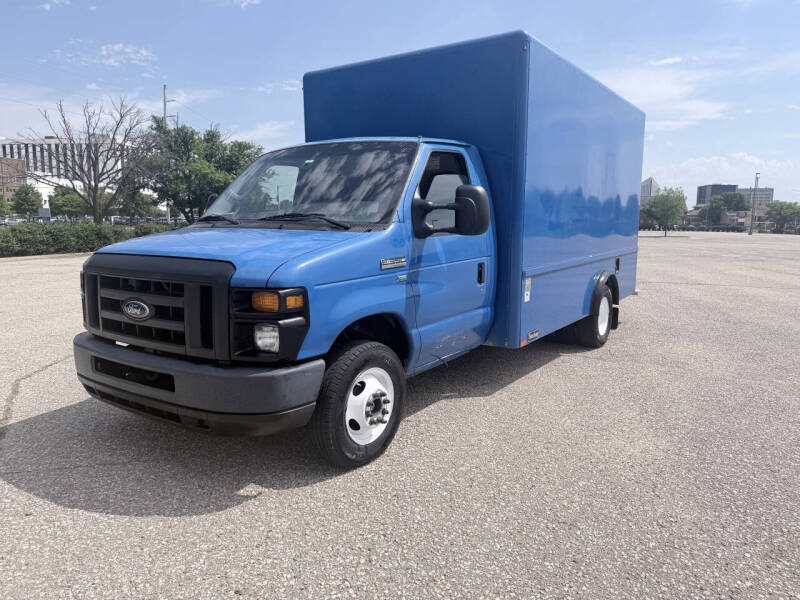 2016 Ford E-Series E-350 SD
