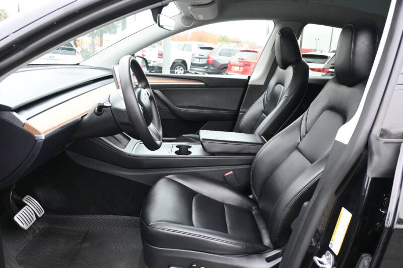 2023 Tesla Model Y Performance