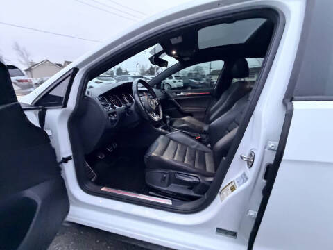 2020 Volkswagen Golf GTI S