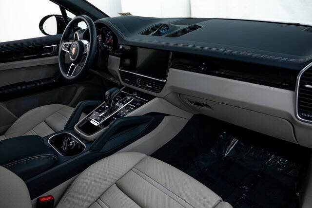 2022 Porsche Cayenne S