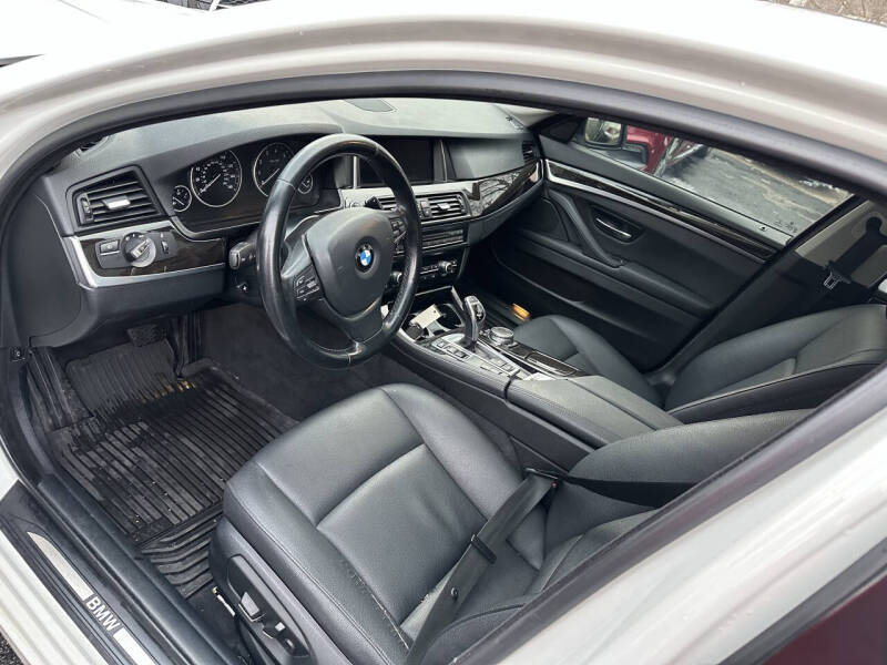 2016 BMW 5 Series 528i xDrive