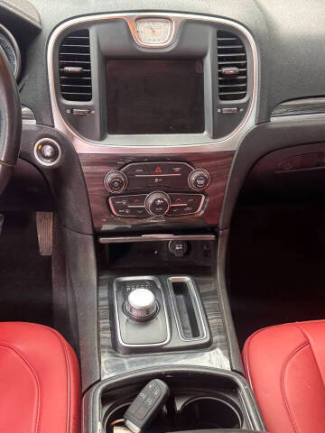 2018 Chrysler 300 Touring