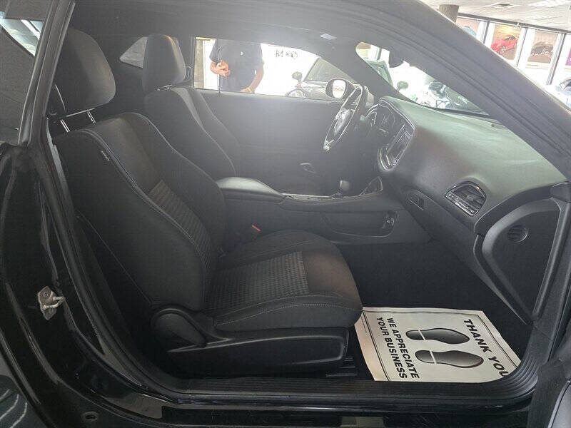 2019 Dodge Challenger SXT