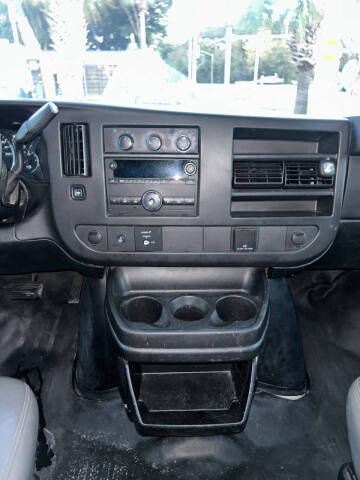 2017 Chevrolet Express 2500