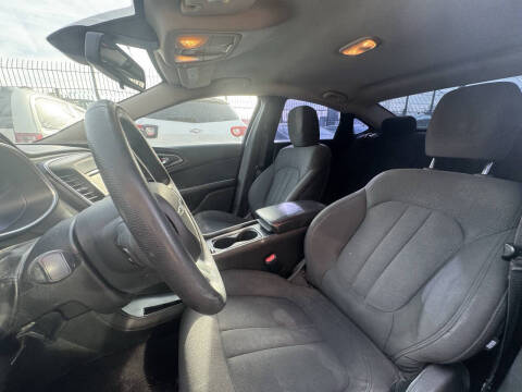 2016 Chrysler 200 Limited