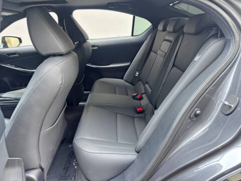 2023 Lexus IS 300
