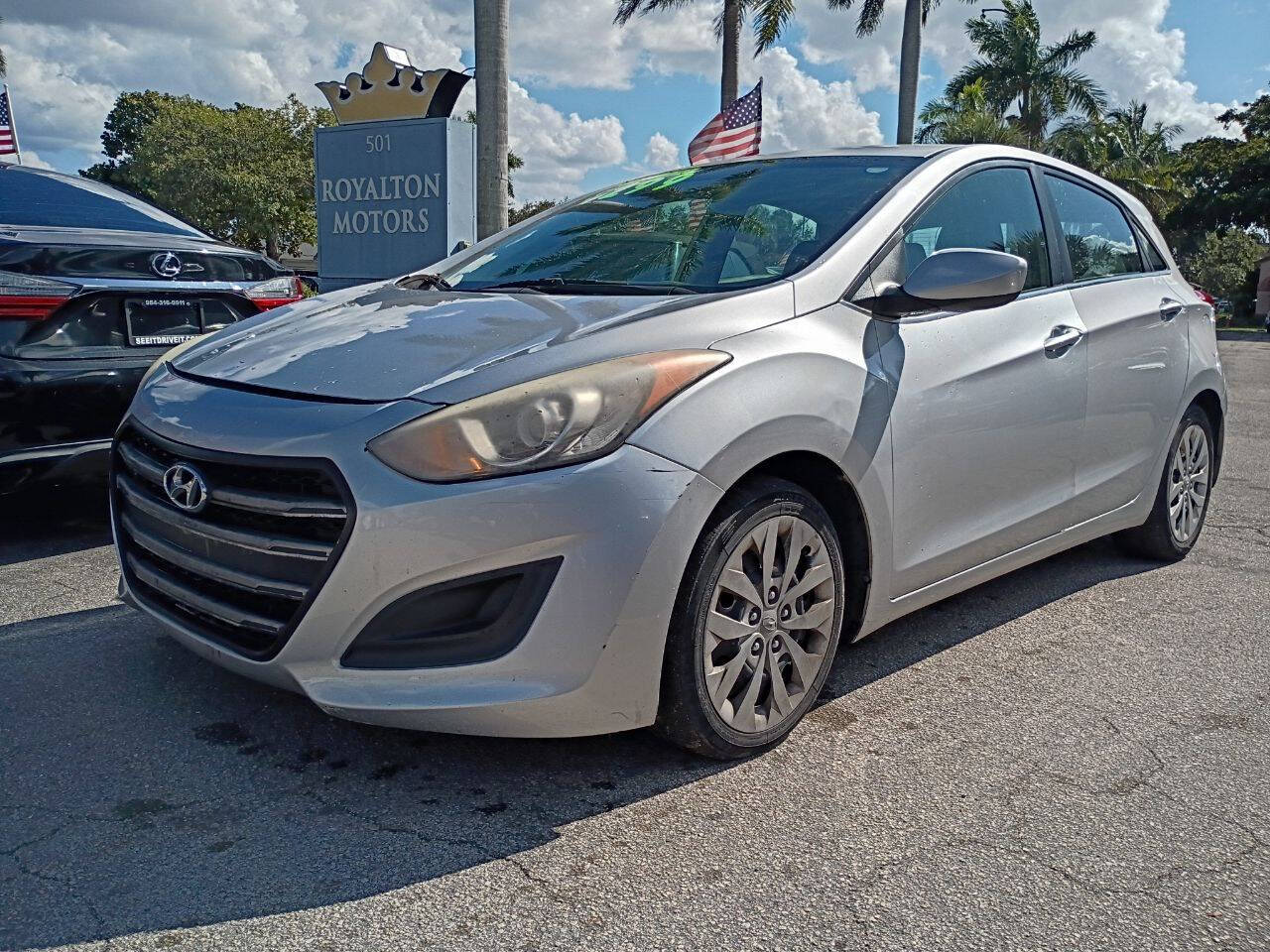 Silver 2016 Hyundai ELANTRA GT Base 4dr Hatchback 6A 1