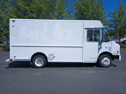 2001 Freightliner MT45 Chassis